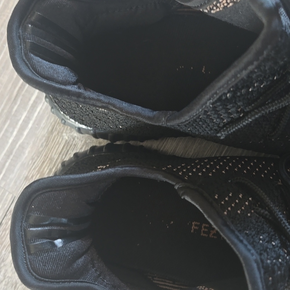 ADIDAS Yeezy Black and Tan Men's Shoes Size 7 - Picture 6 of 6